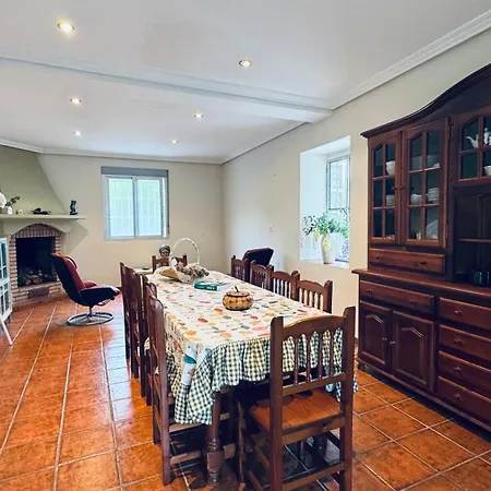 Дом отдыха Casa Curuxas - Casa Completa Con Chimenea, Jardin Y Barbacoa O Irixo